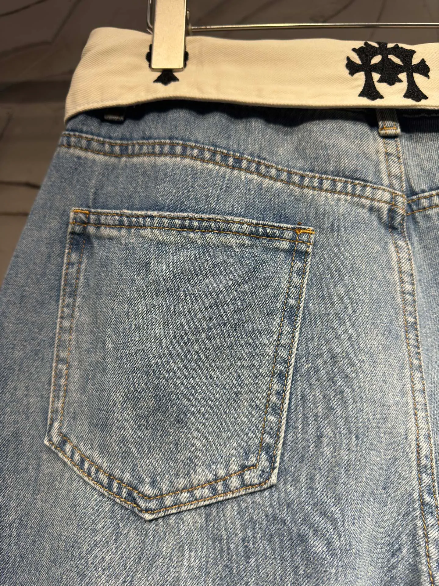 Chrome Hearts ｜ 、 Cream White ， 。Light Blue ， Retro ， 、 、 ， ， T、 、 、Martin Boots 、 ， ， Sizes：S M L
